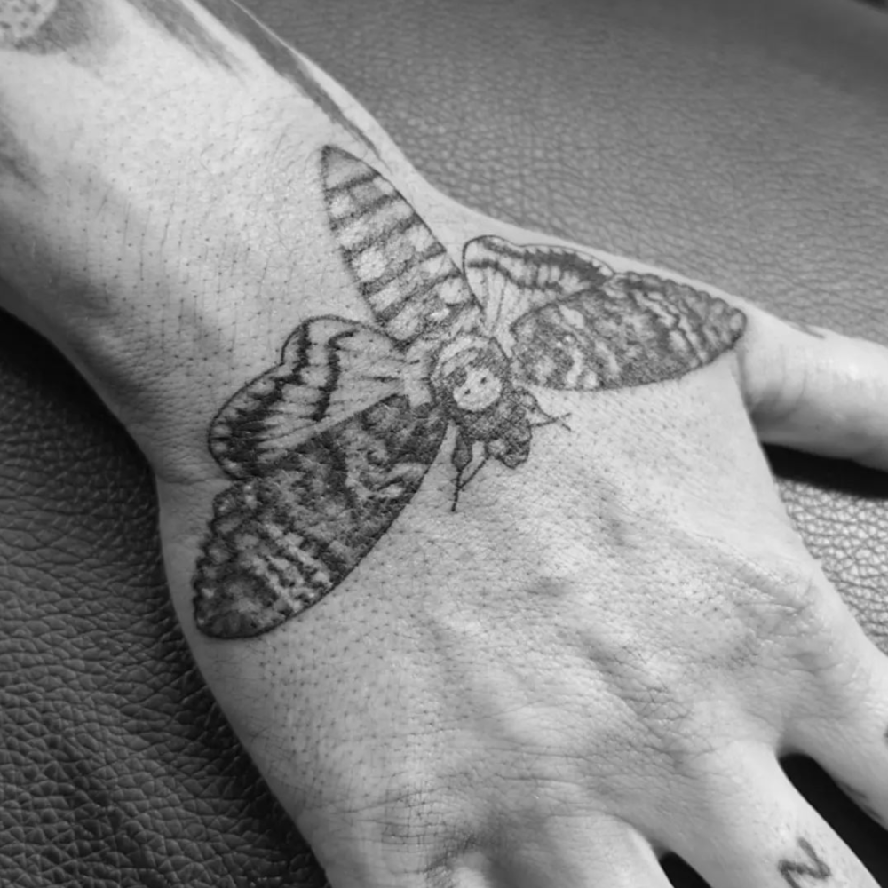 Tatouage près de Chaingy